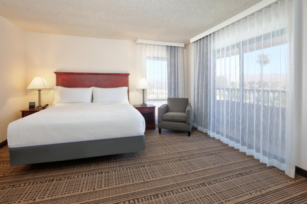 Holiday Inn & Suites Santa Maria By Ihg Exterior foto