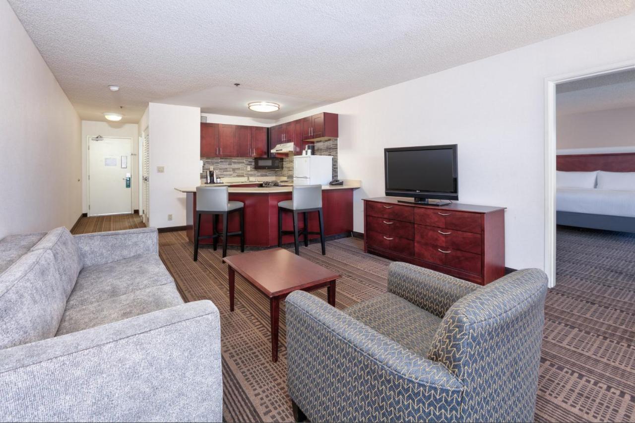 Holiday Inn & Suites Santa Maria By Ihg Exterior foto