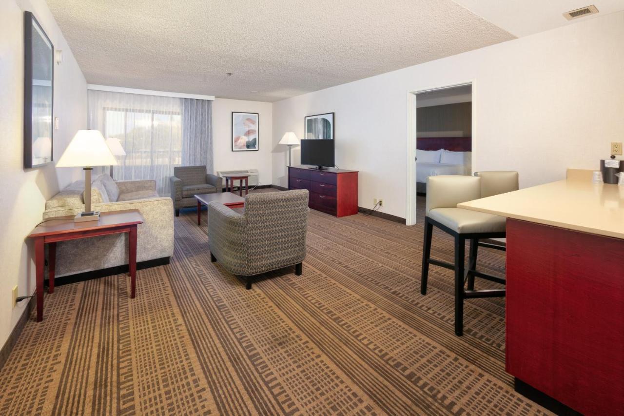 Holiday Inn & Suites Santa Maria By Ihg Exterior foto